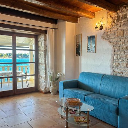 City Center Coastal Escape - Apartments With Sea View Or Cozy Room Novigrad Istria Esterno foto