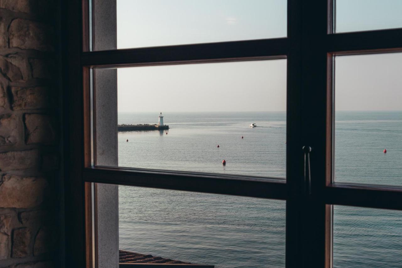 City Center Coastal Escape - Apartments With Sea View Or Cozy Room Novigrad Istria Esterno foto