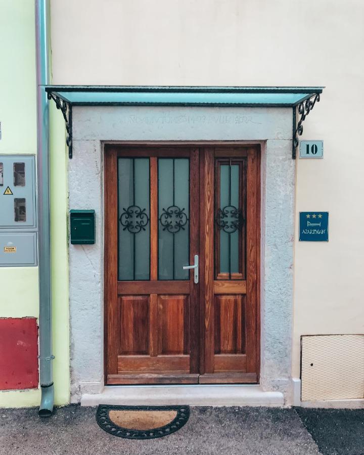 City Center Coastal Escape - Apartments With Sea View Or Cozy Room Novigrad Istria Esterno foto