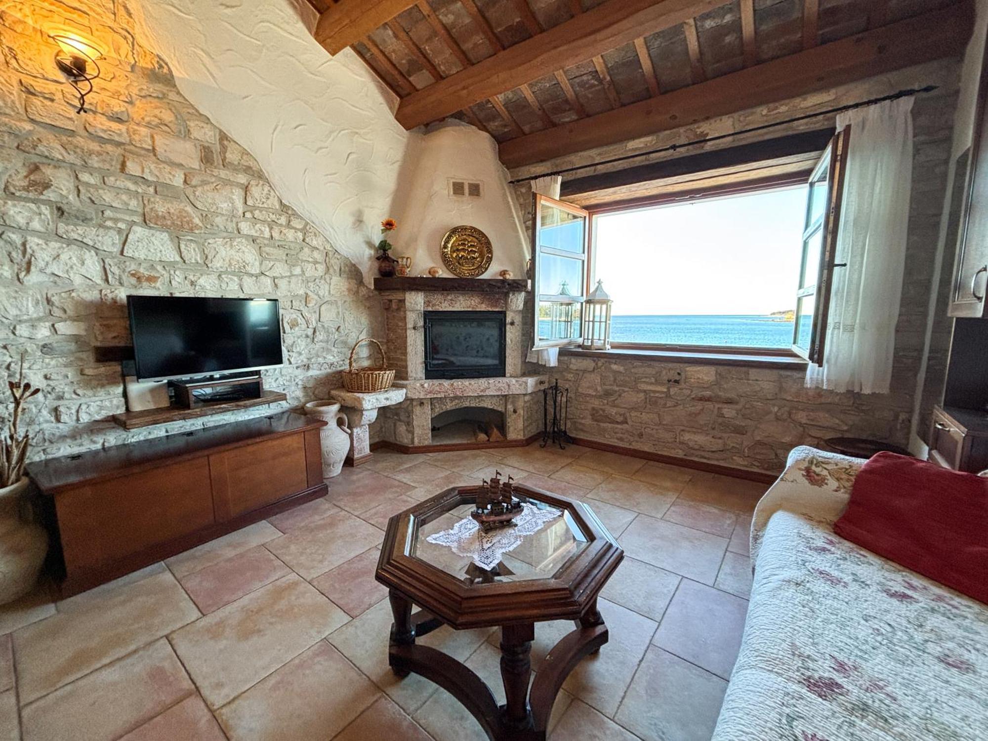City Center Coastal Escape - Apartments With Sea View Or Cozy Room Novigrad Istria Esterno foto